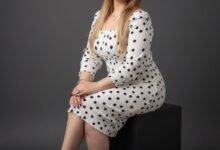  المطربة لارا محمد حجازي